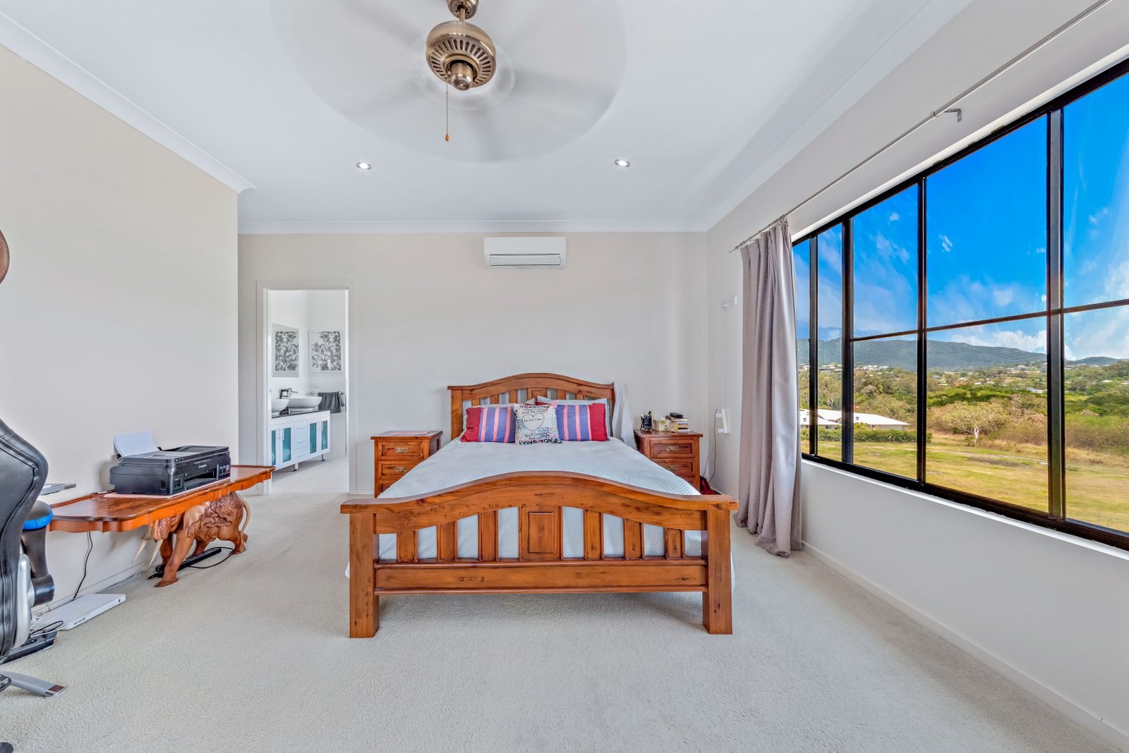 1/39 Beth Court CANNONVALE 9