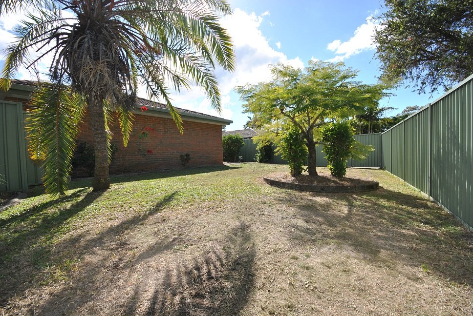 1/39 Botanical Drive LABRADOR 2