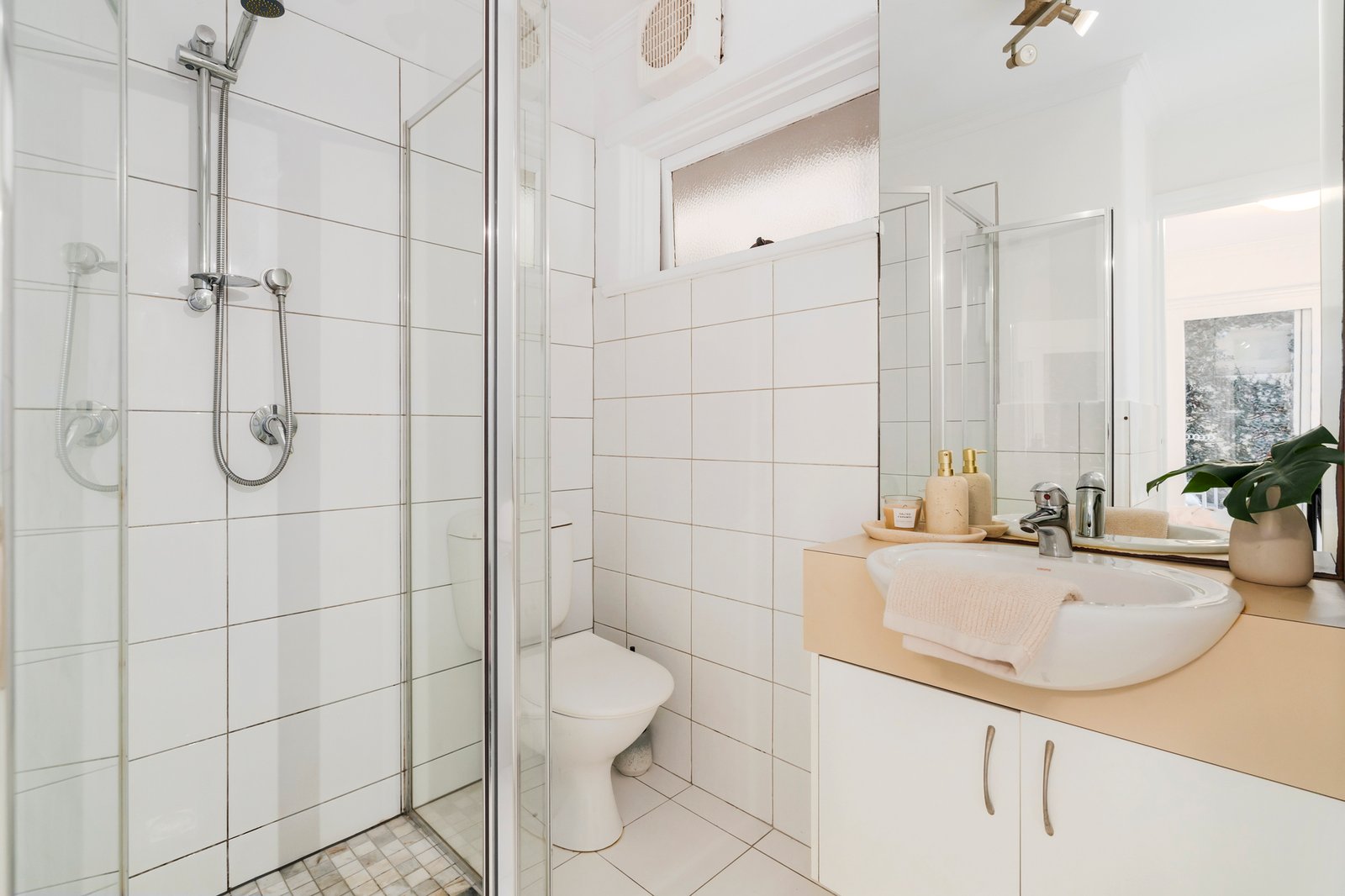 Real Estate and Property in 1/39 Byron Street, Elwood, VIC