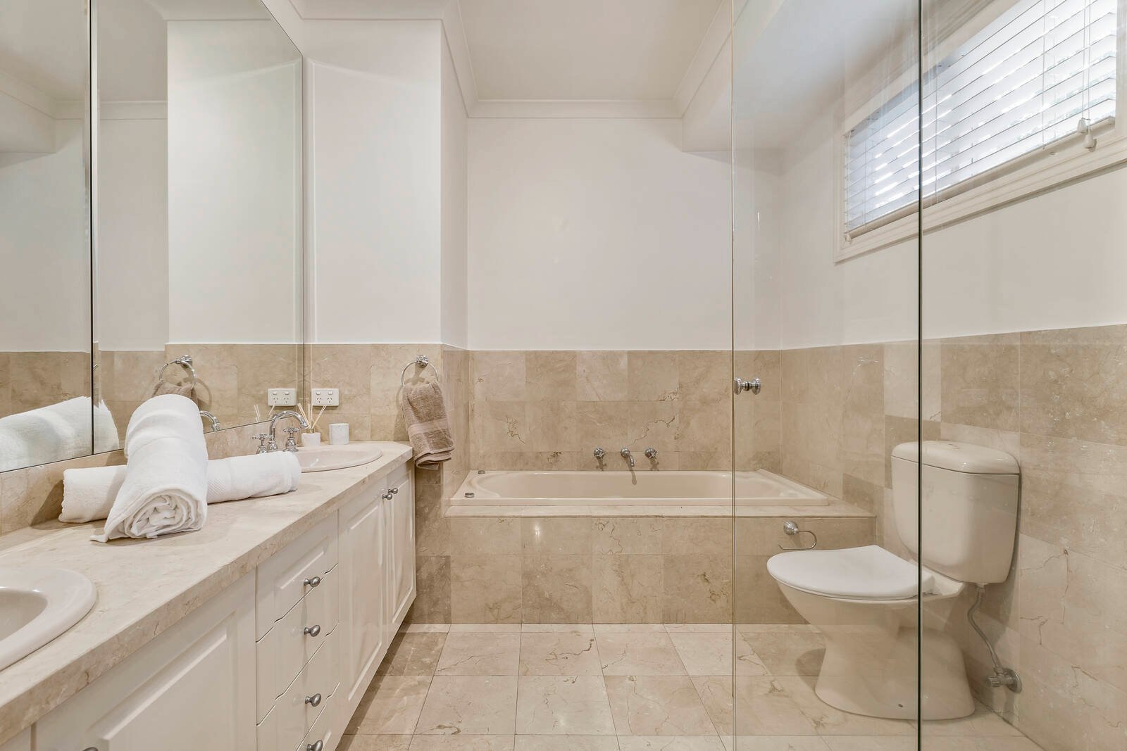 Real Estate and Property in 1/39 Callantina Road, Hawthorn, VIC