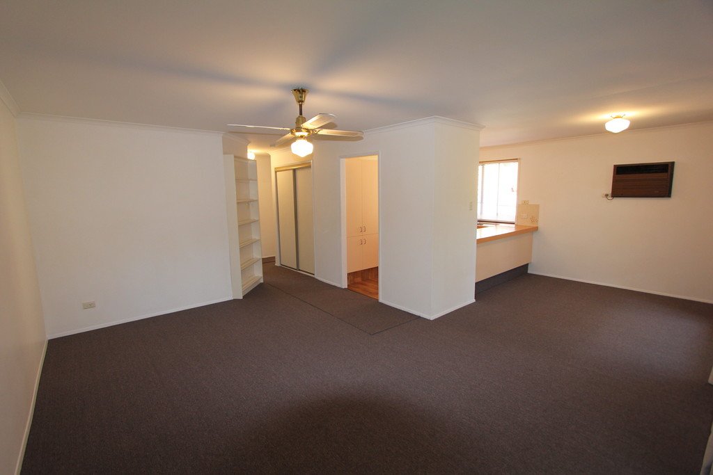 1/39 Corunna Crescent ASHMORE 3