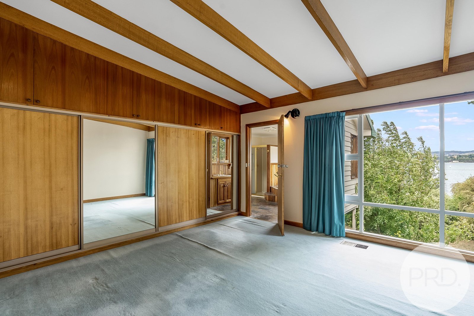 139 Derwent Avenue LINDISFARNE 5