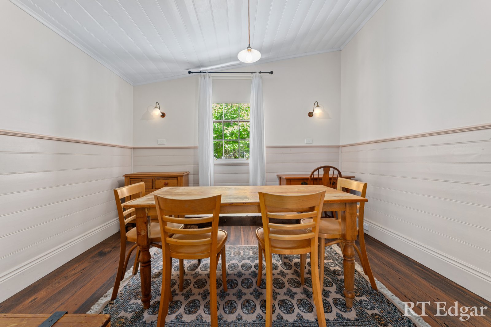 Real Estate and Property in 139 High Street, Woodend, VIC