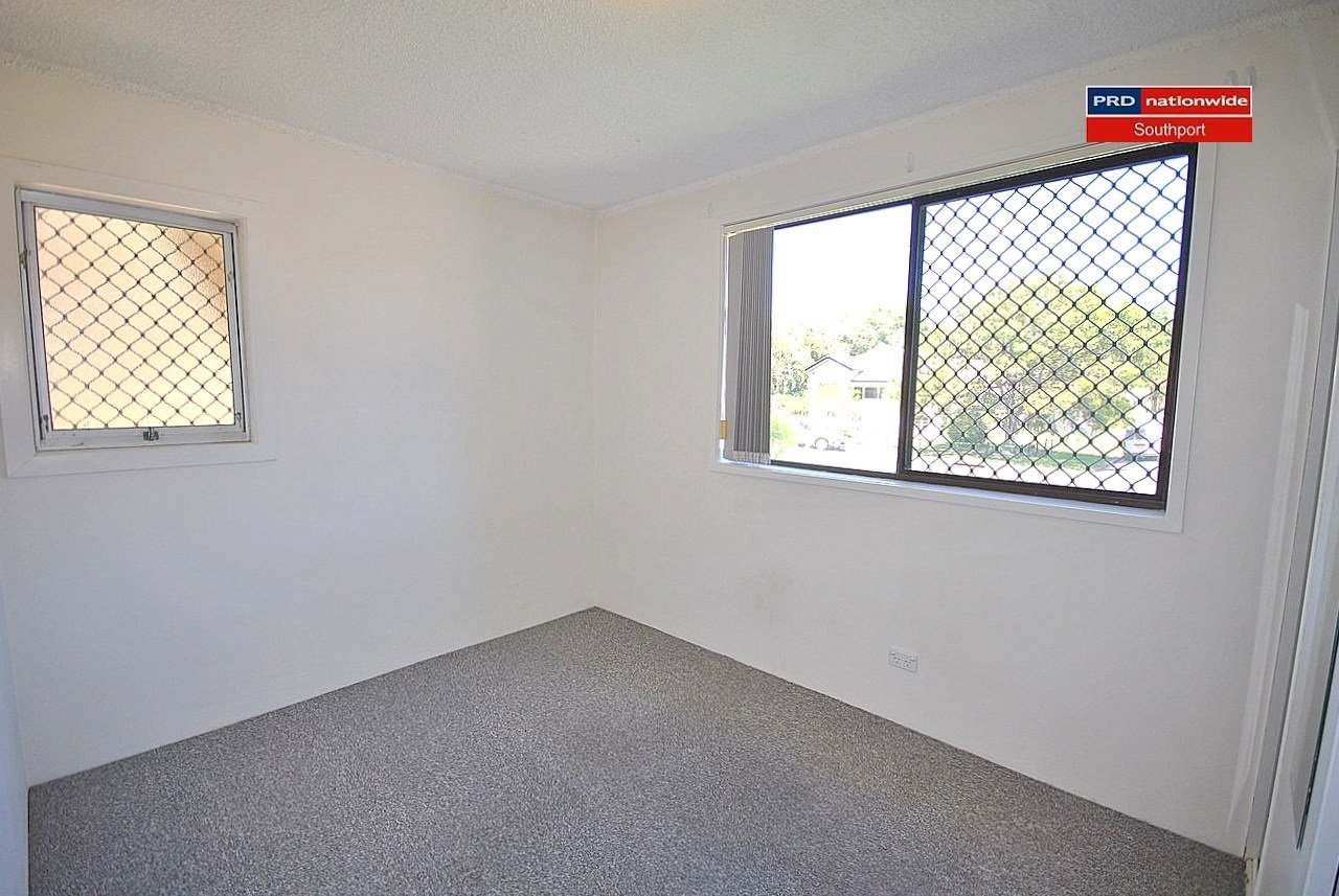 1/39 Lenneberg Street SOUTHPORT 7