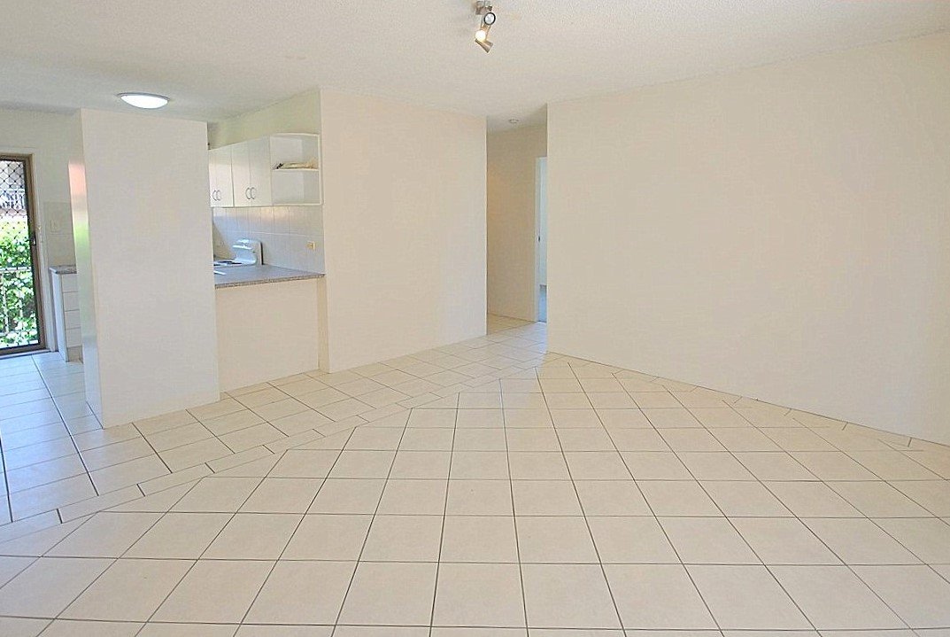 1/39 Lenneberg Street SOUTHPORT 3