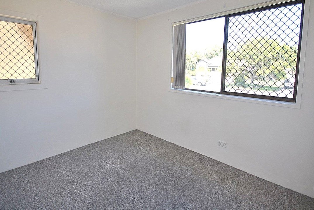 1/39 Lenneberg Street SOUTHPORT 7