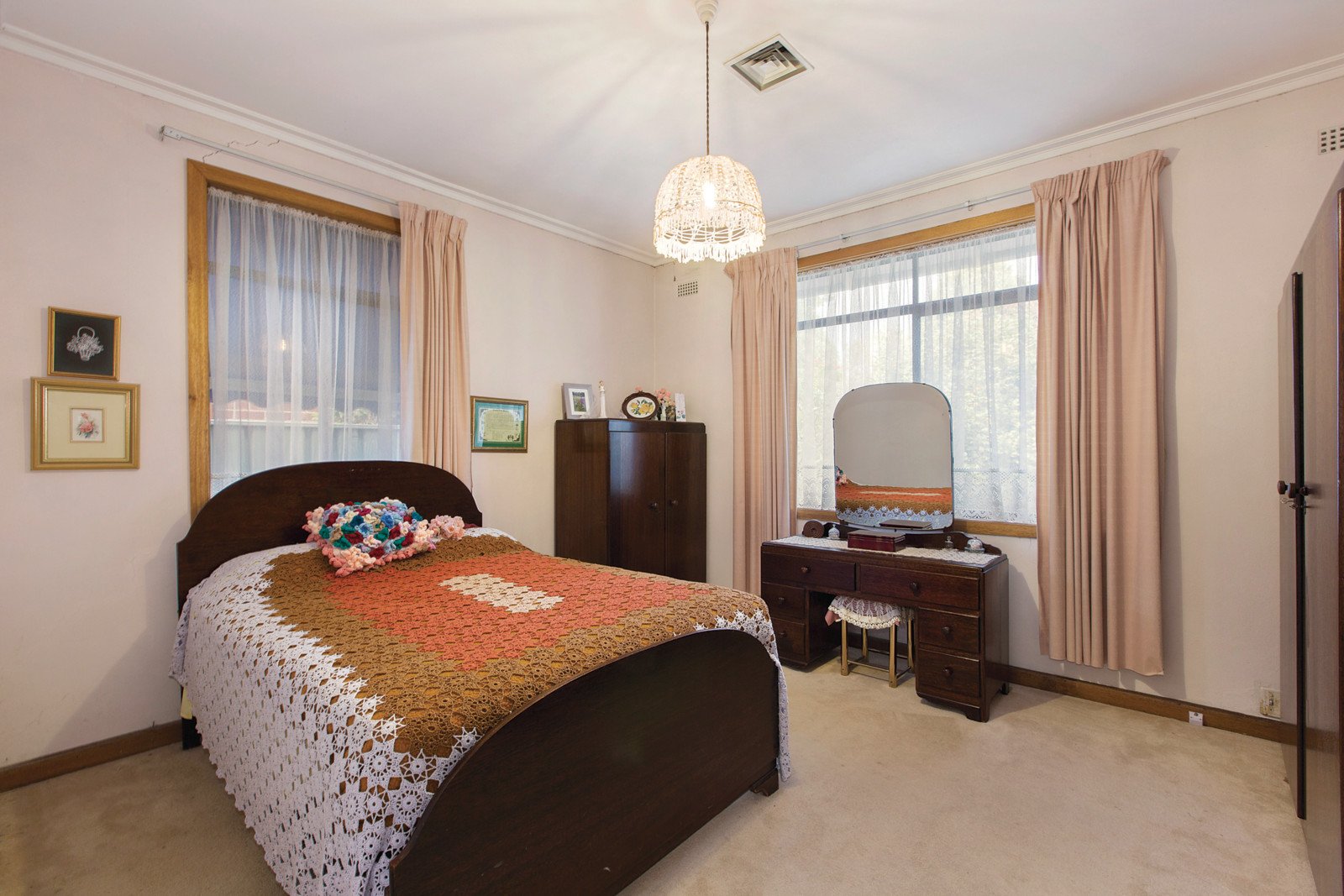 139 Linacre Road, Hampton, VIC