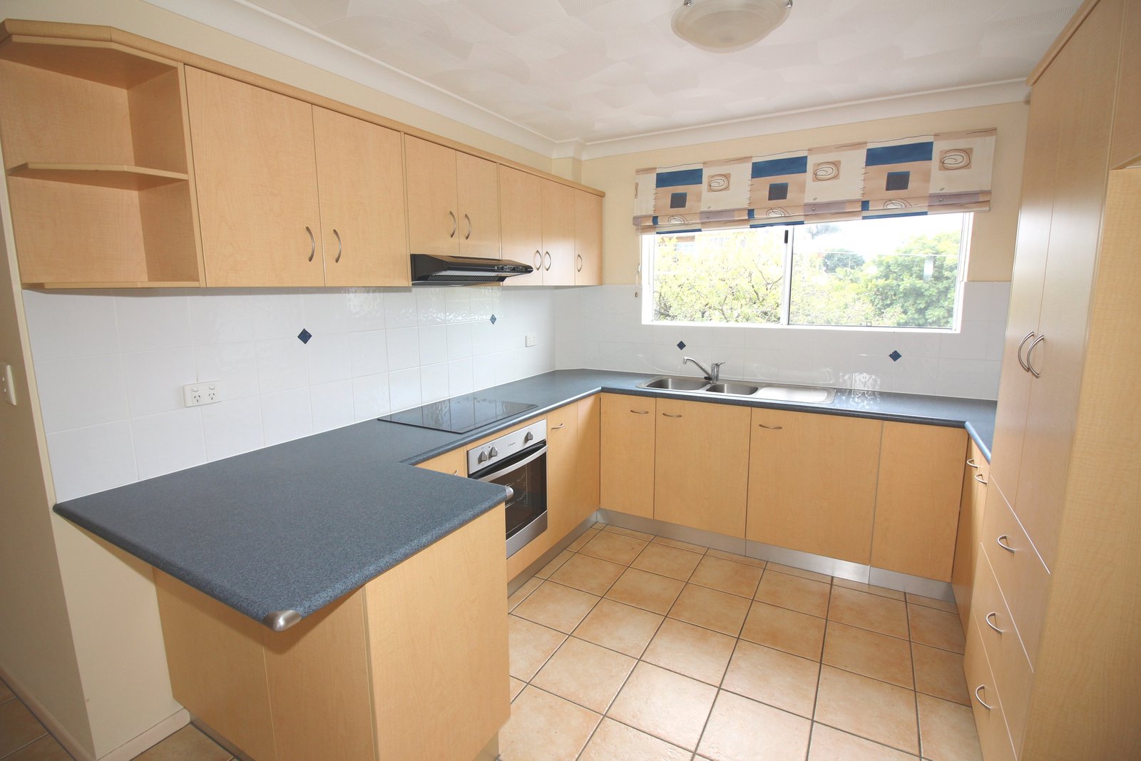 1/39 Noble Street CLAYFIELD 2