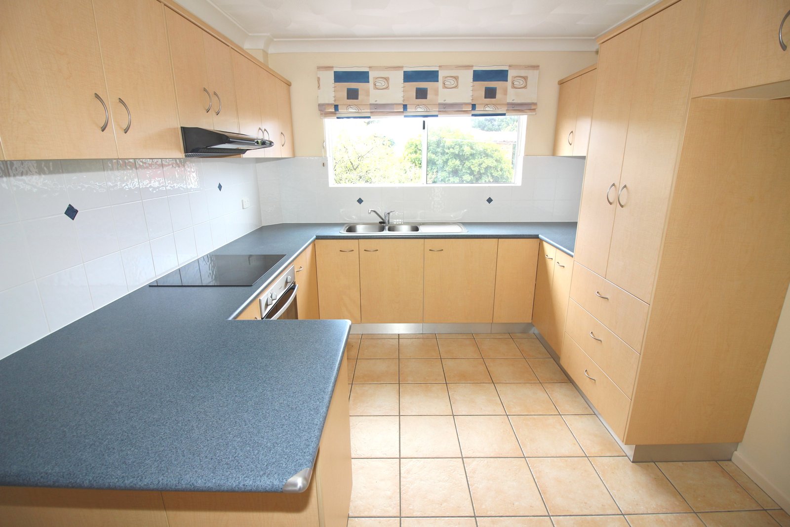 1/39 Noble Street CLAYFIELD 3