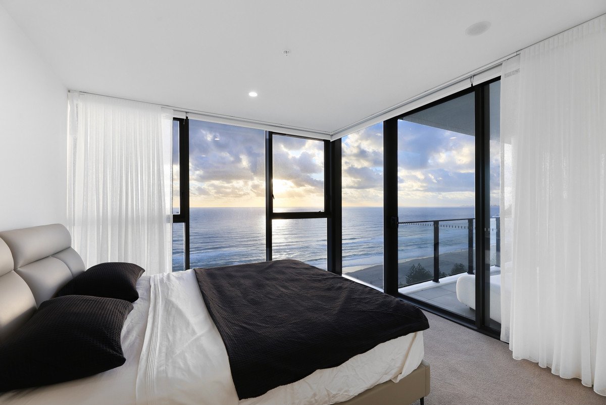 139/1969-1971 Gold Coast Highway Burleigh Heads 16