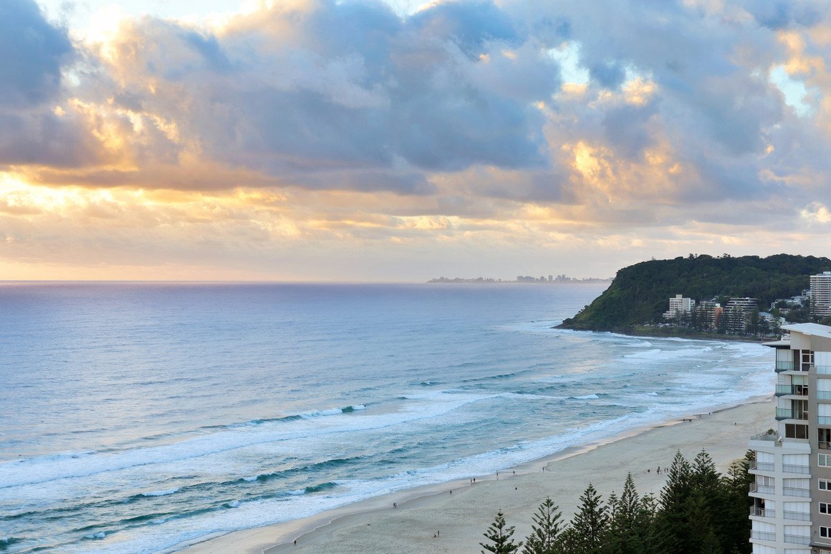 139/1969-1971 Gold Coast Highway Burleigh Heads 25