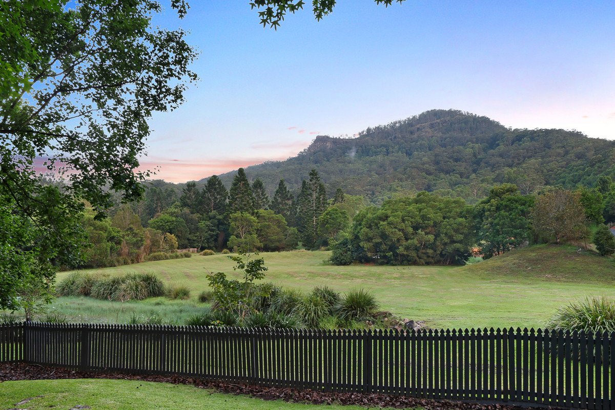 1395 Tallebudgera Creek Road Tallebudgera Valley 4