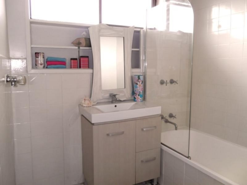 Gallery: 13/99 Cowper Street