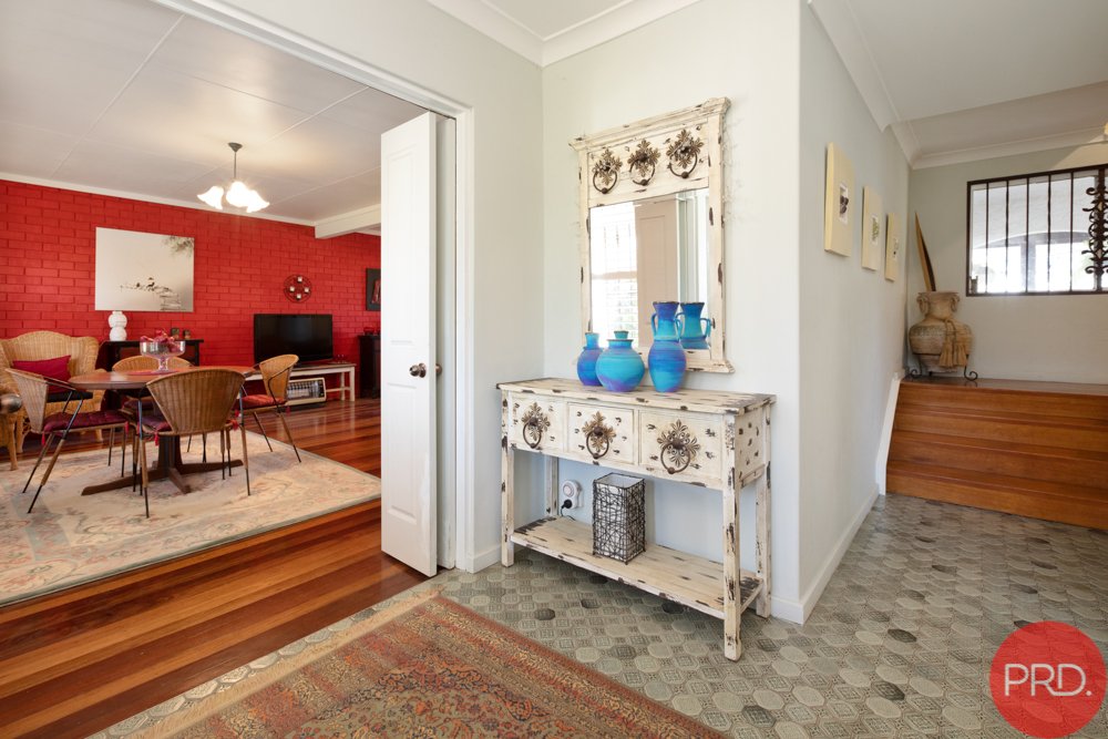 13A Allan Street LORN 3