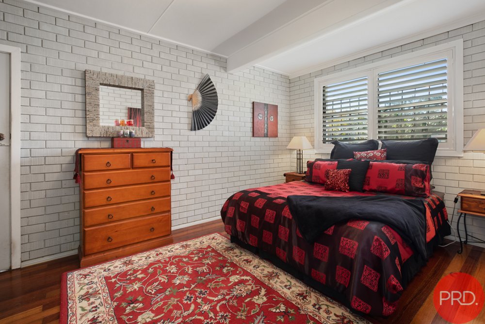 13A Allan Street LORN 8