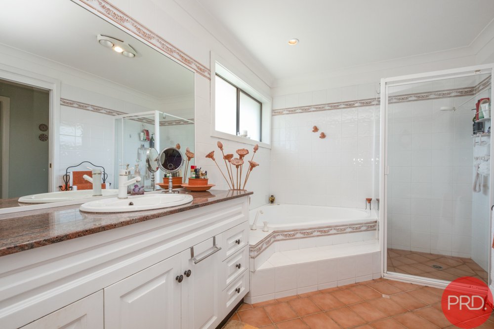 13A Allan Street LORN 20