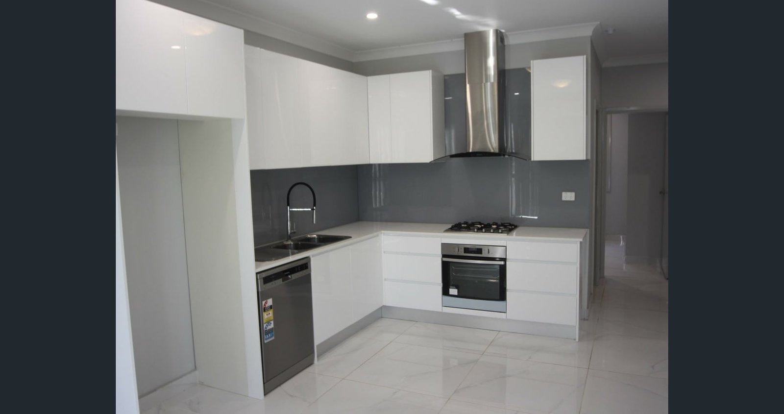 13A Almorah Street GLENFIELD 2