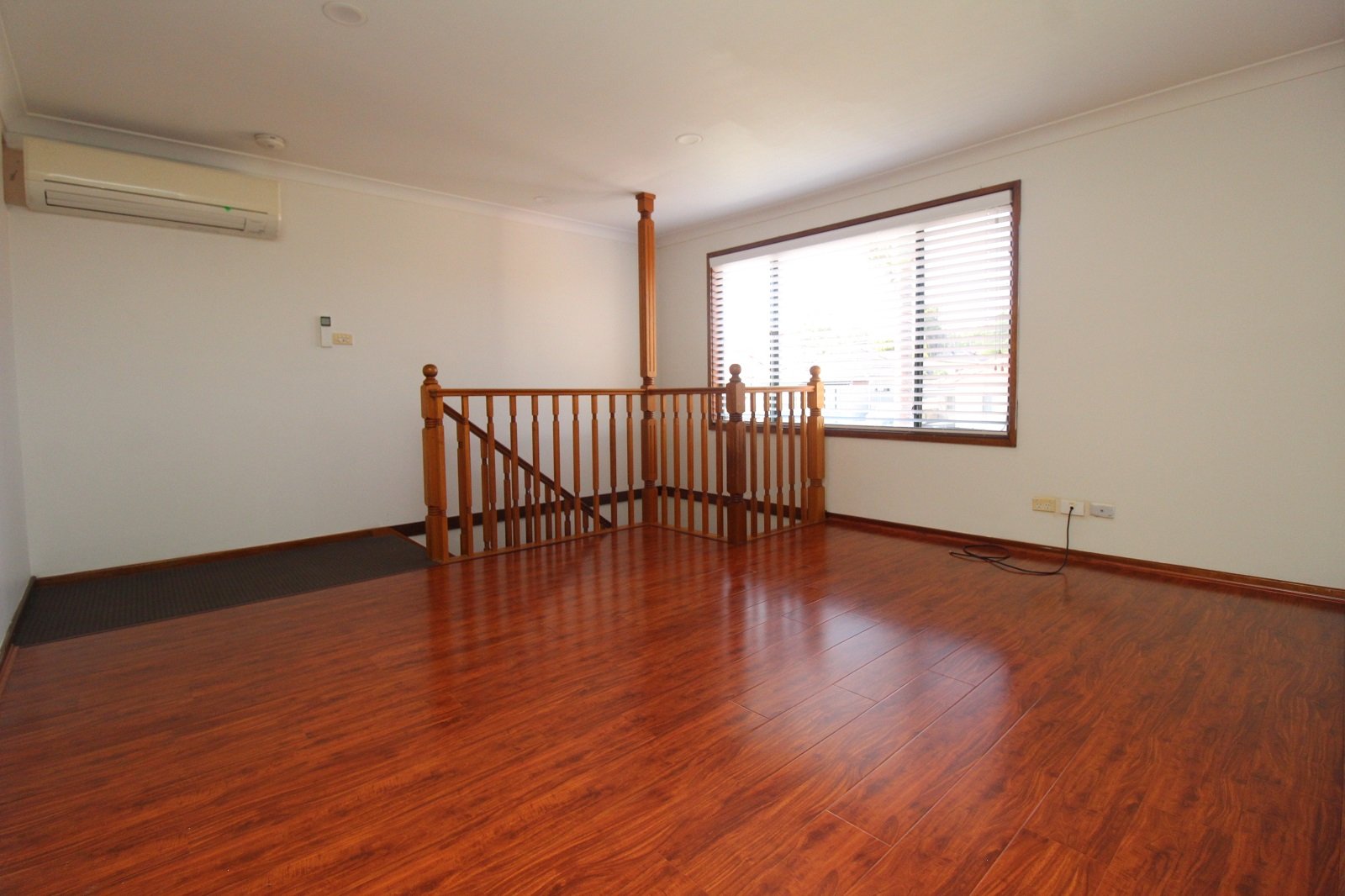 13a BUNGALOW Road ROSELANDS 2