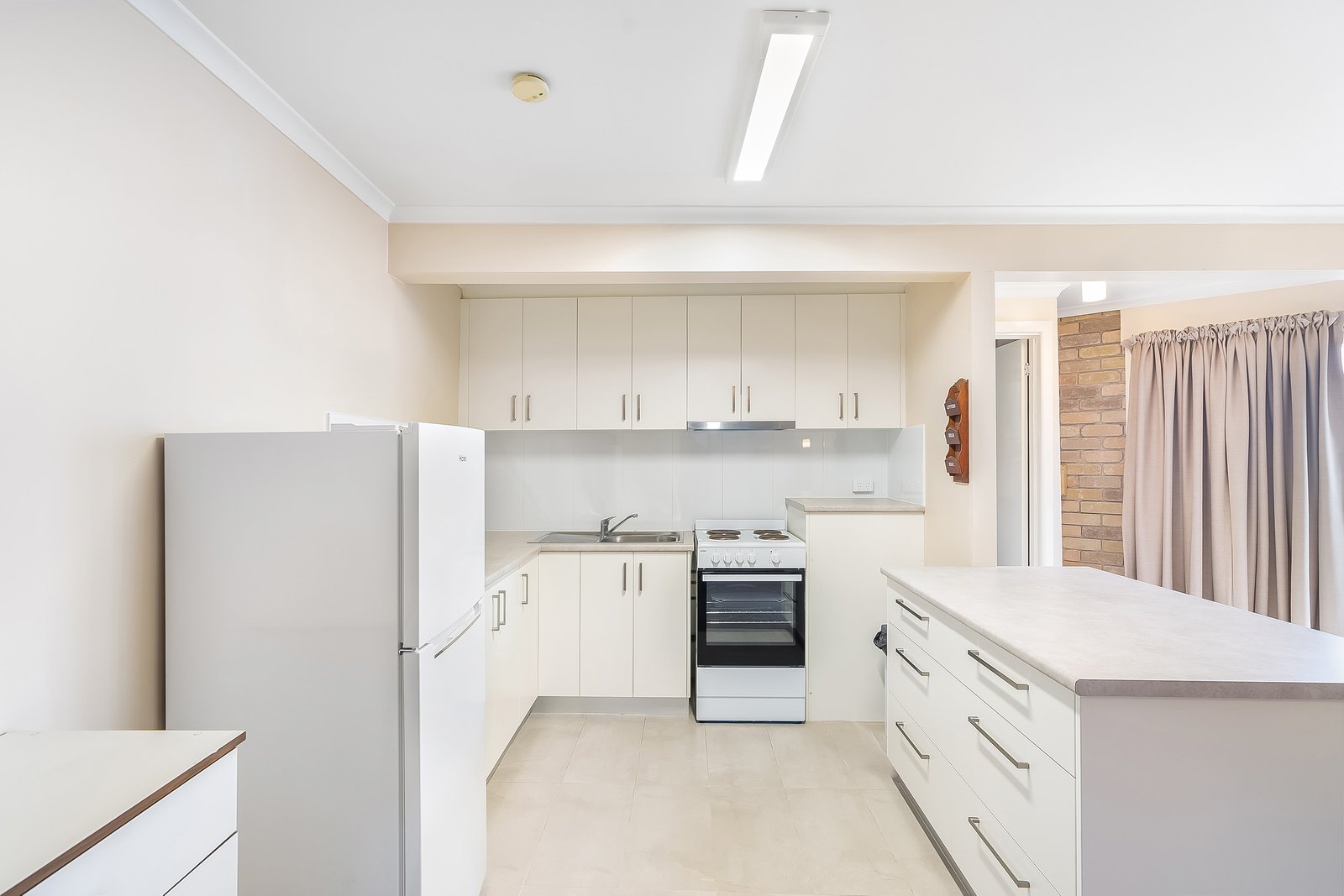 13a Capri Drive SANDY BAY 5