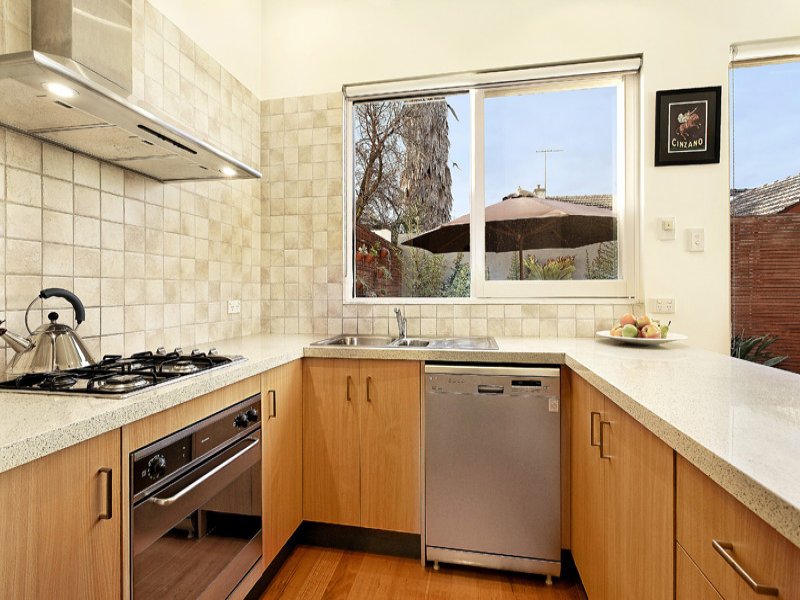 Gallery: 13A Los Angeles Court