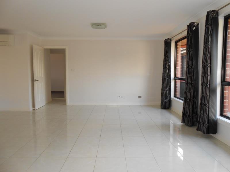 13a Robert Street TAMWORTH 3