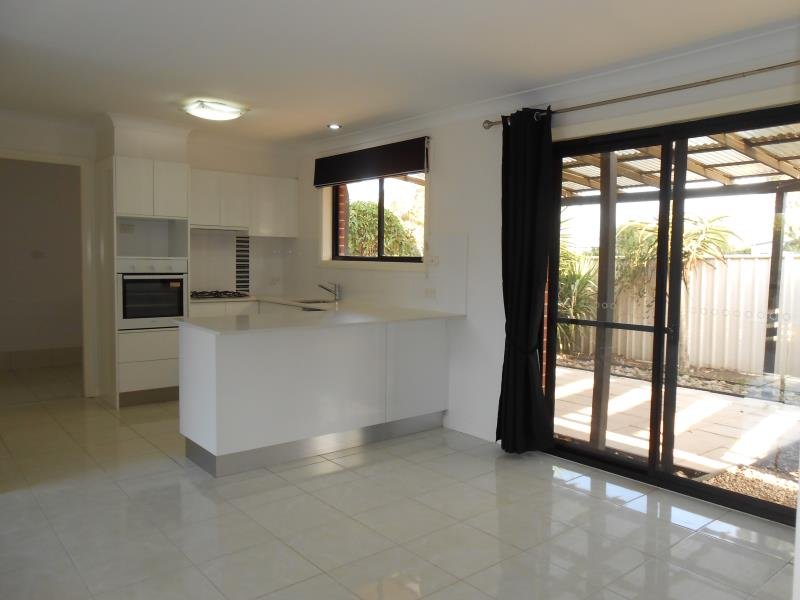 13a Robert Street TAMWORTH 4