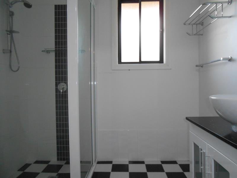 13a Robert Street TAMWORTH 6