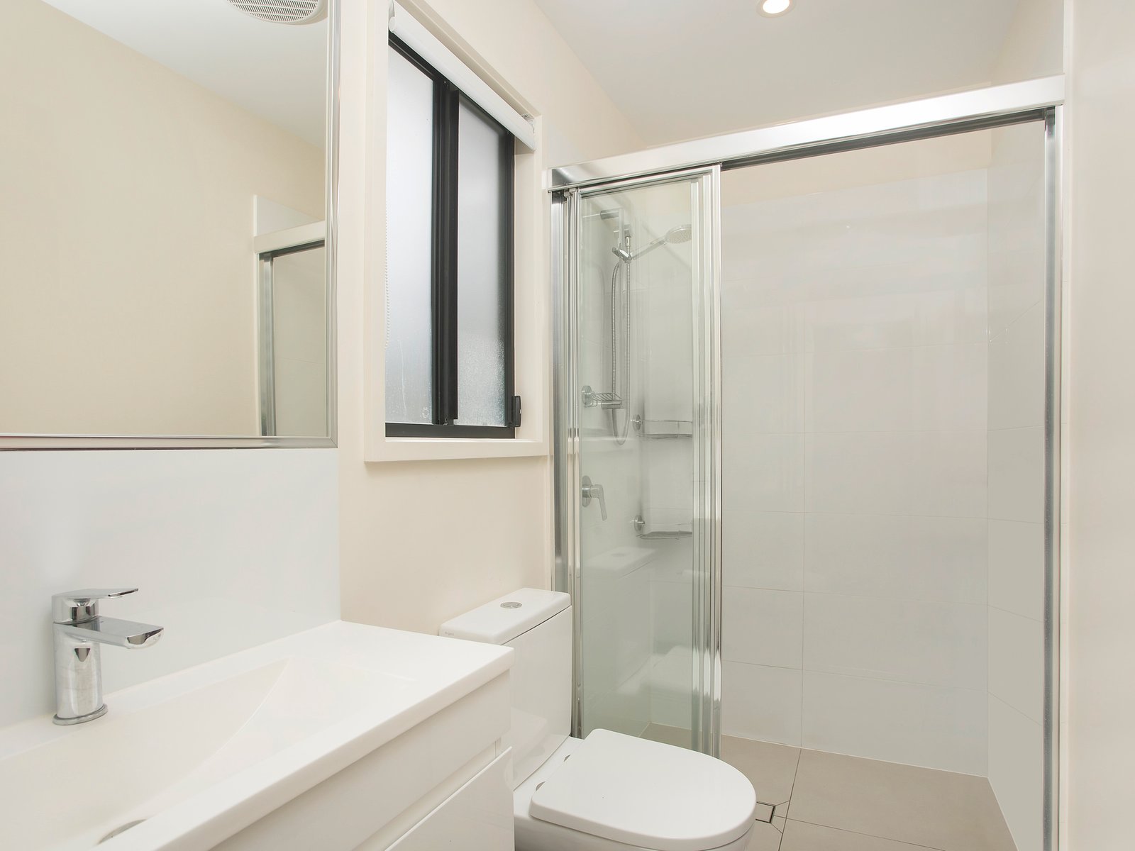 13B Mattocks Road BURLEIGH WATERS 5