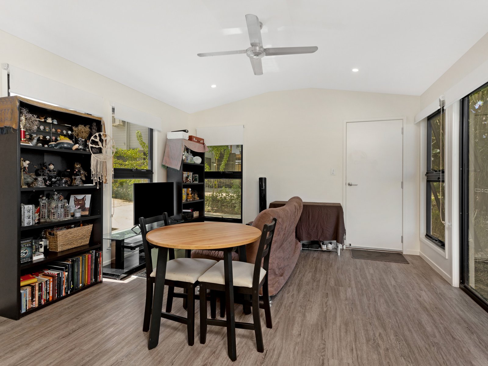 13B Mattocks Road BURLEIGH WATERS 4