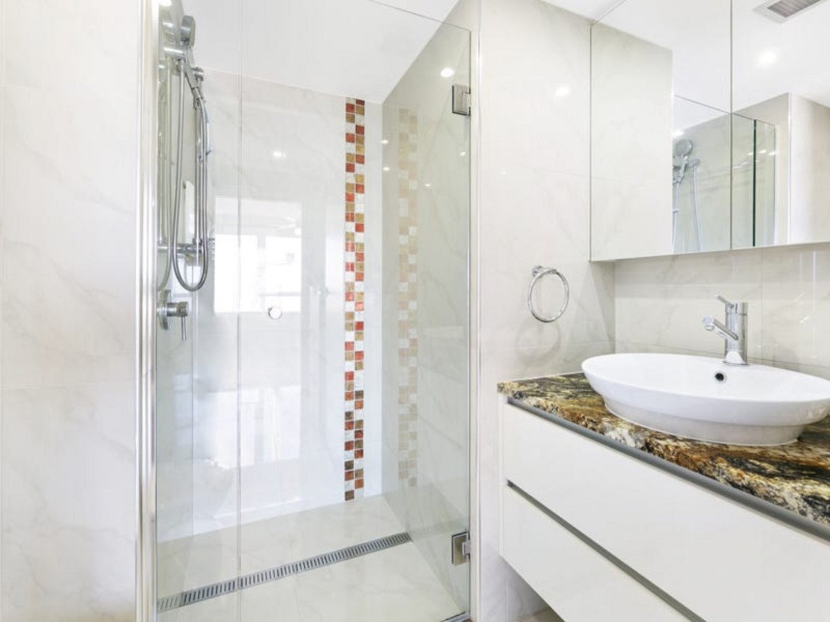 13C/52 Goodwin Terrace BURLEIGH HEADS 6