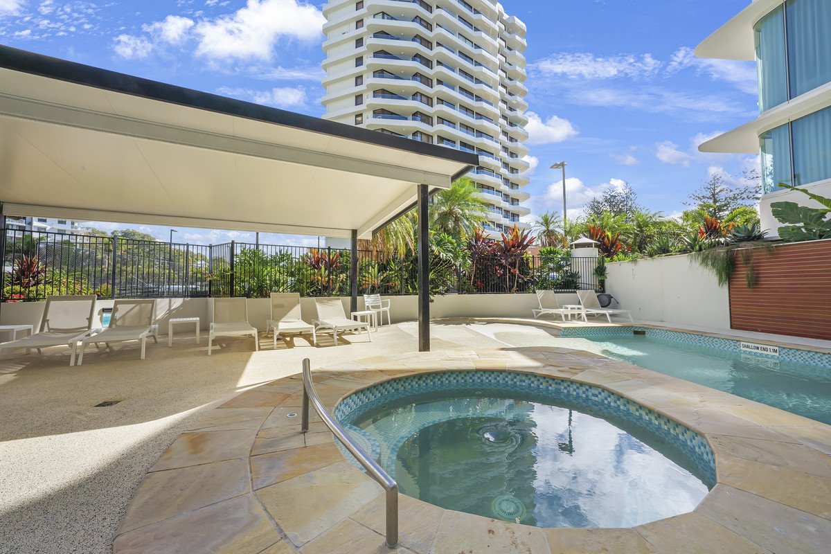 13C/52 Goodwin Terrace BURLEIGH HEADS 11