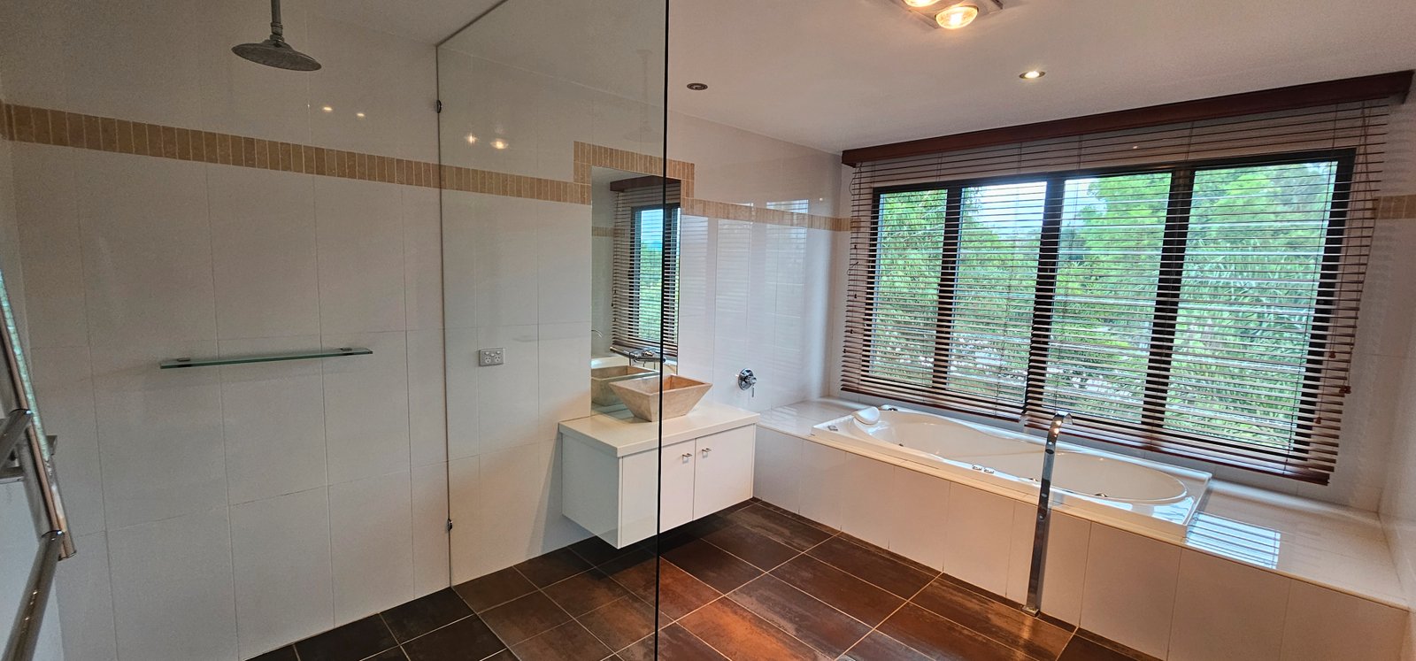 13/Eckford Close  BOAMBEE EAST 7