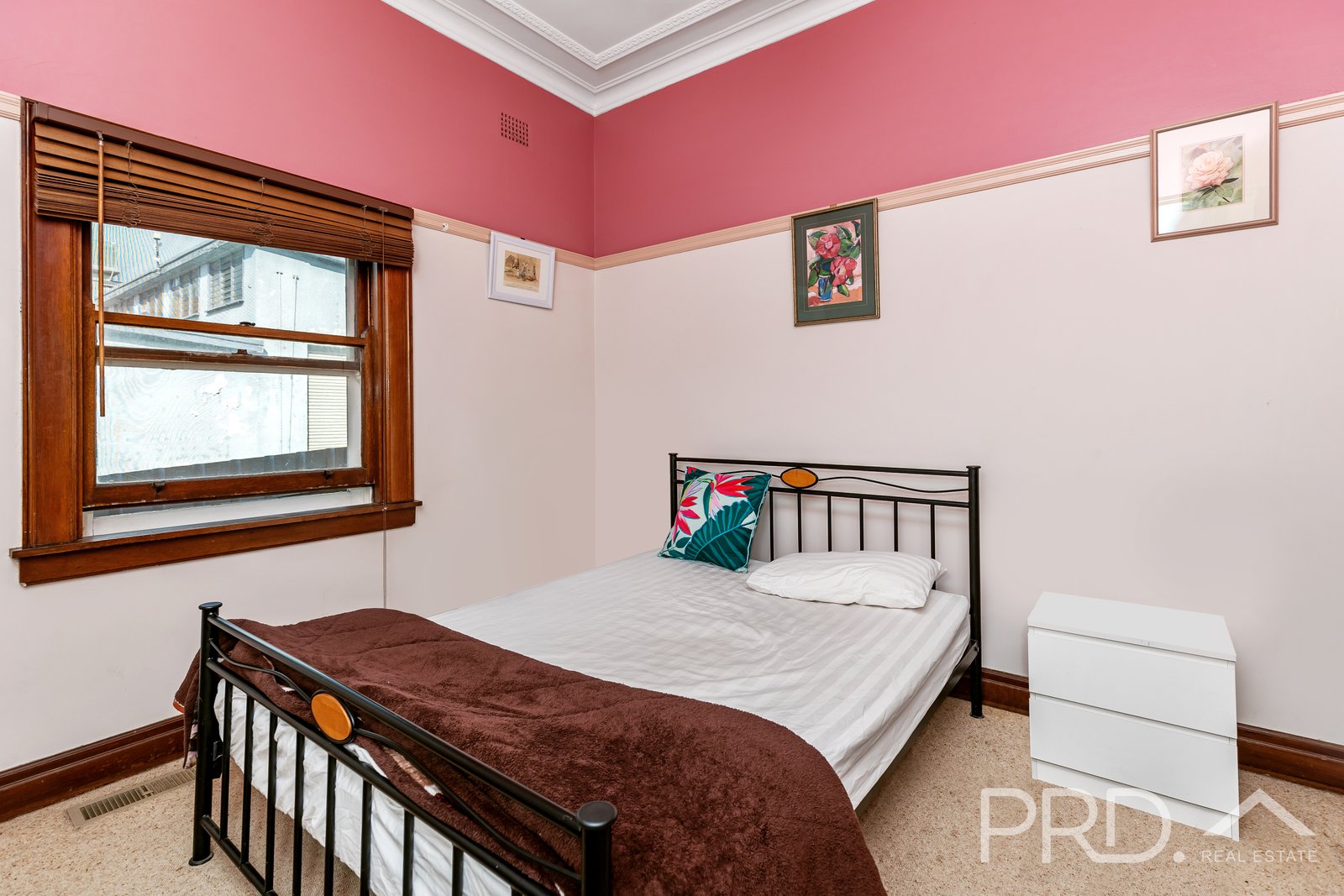 14-16 Pioneer Street BATLOW 9