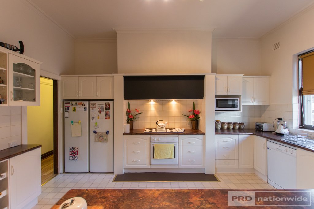 14-16 Pioneer Street BATLOW 1
