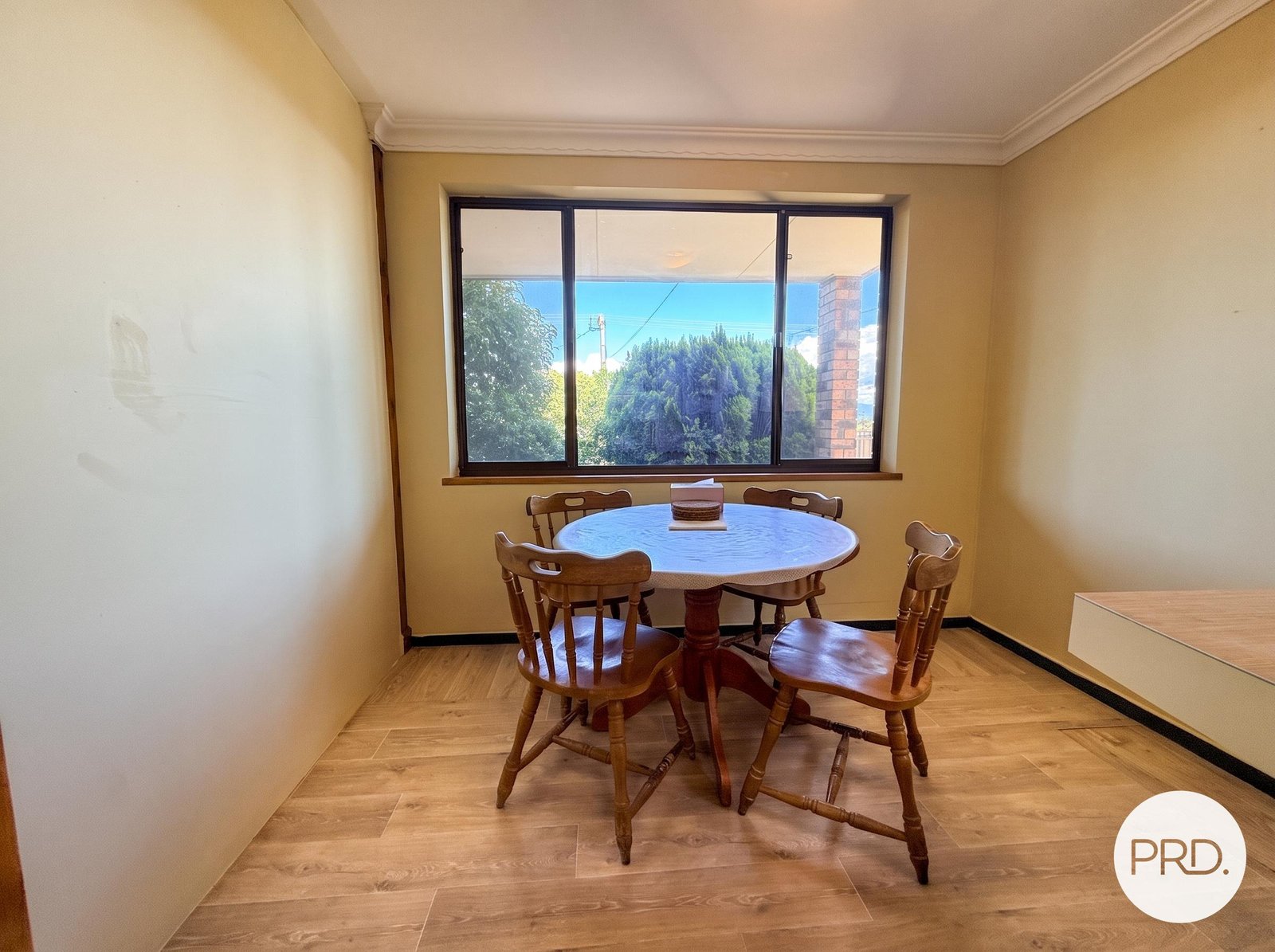 14 A Tipping Place MCKELLAR 4