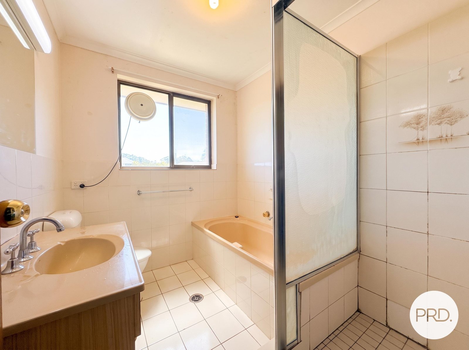 14 A Tipping Place MCKELLAR 5