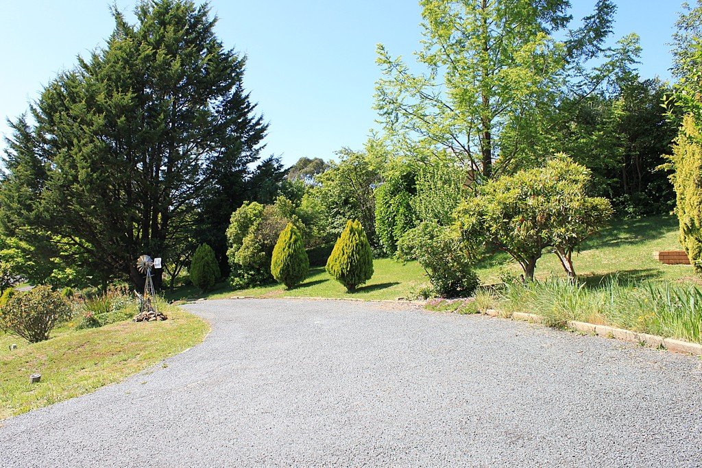 14 Albury Close TUMBARUMBA 18