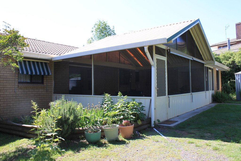 14 Albury Close TUMBARUMBA 20