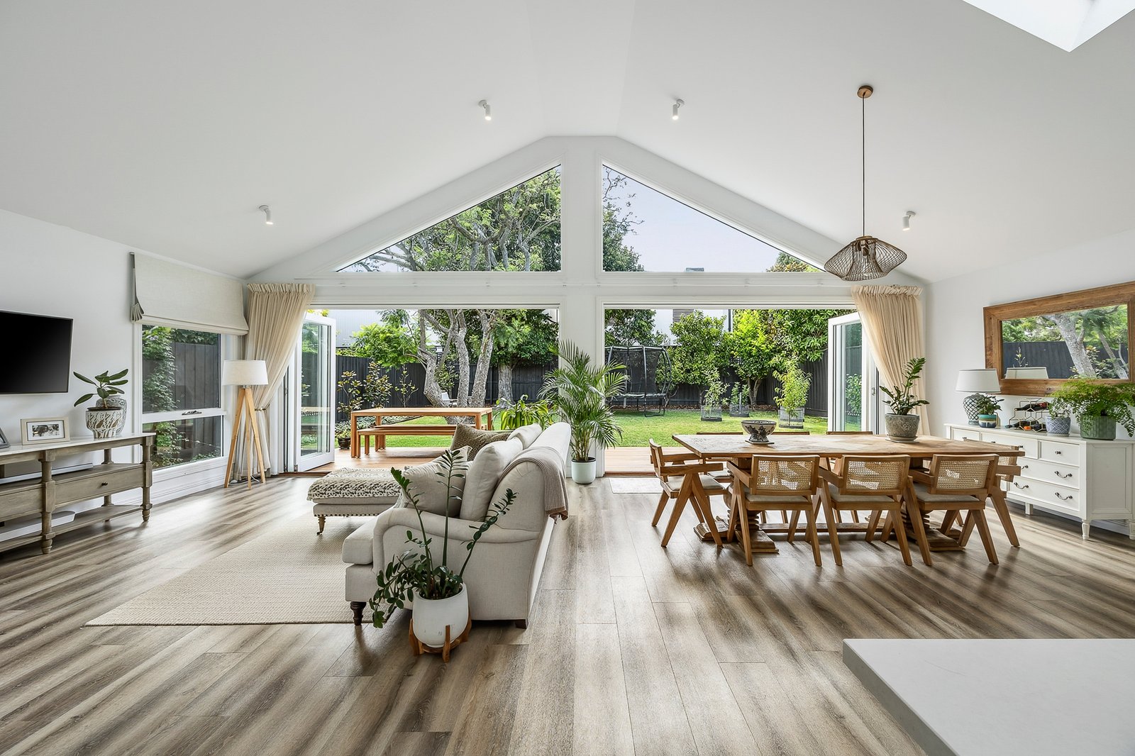 Gallery: 14 Allen Street