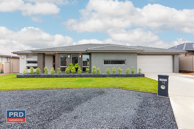 14 Angus Place BUNGENDORE 1