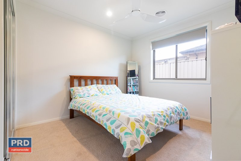 14 Angus Place BUNGENDORE 11