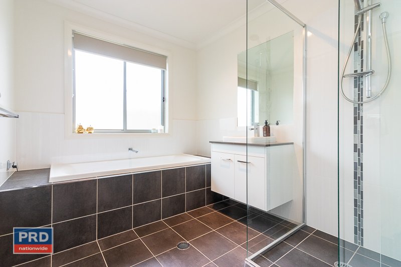 14 Angus Place BUNGENDORE 14