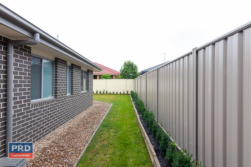14 Angus Place BUNGENDORE 16
