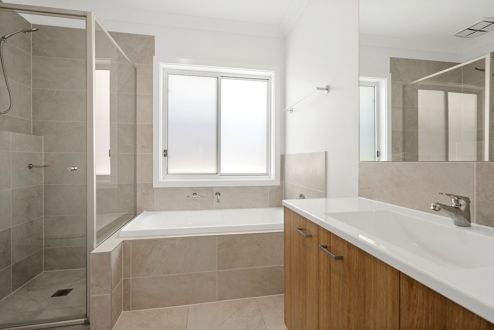 14 Angus Street TULLIMBAR 4