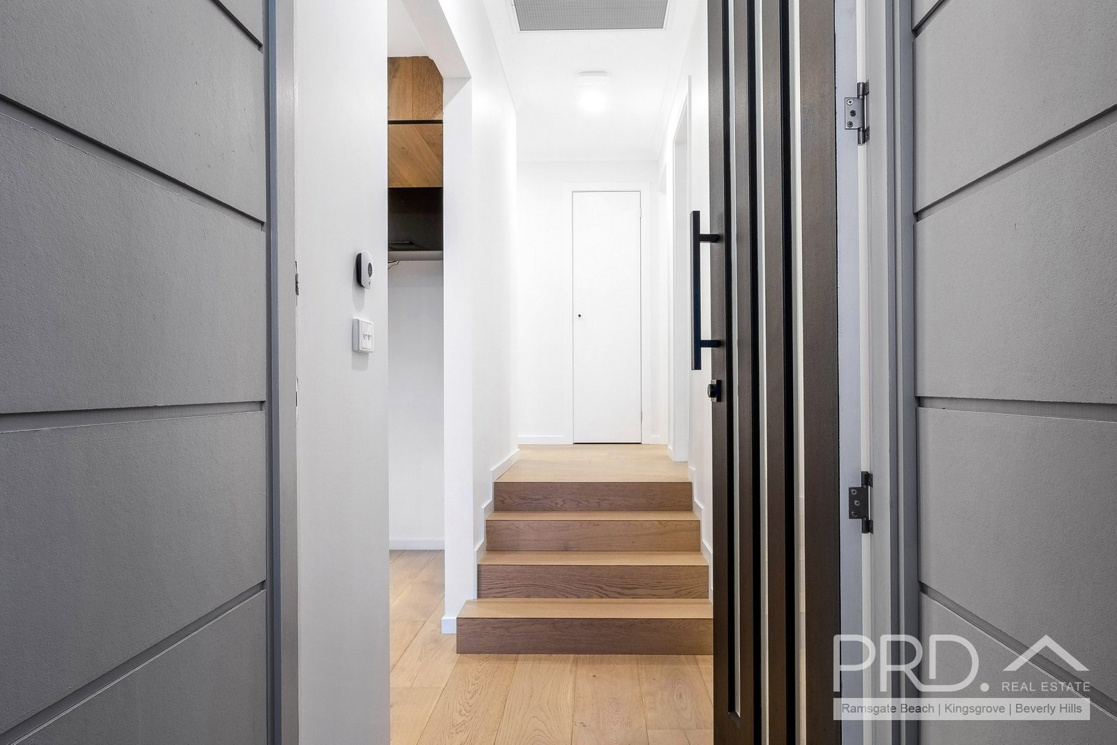 14 Argyle Place KAREELA 4