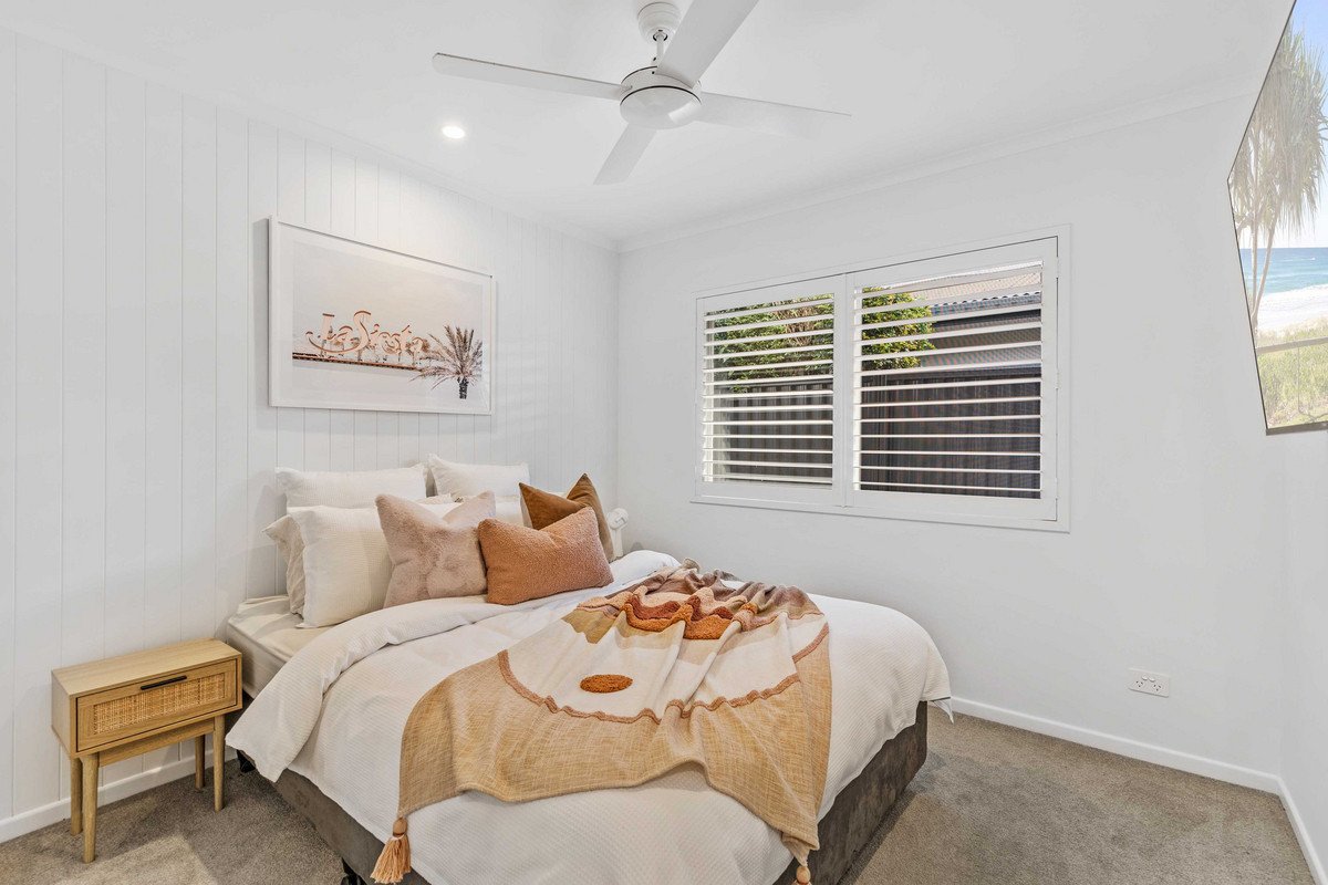 14 Aruma Avenue Burleigh Waters 9