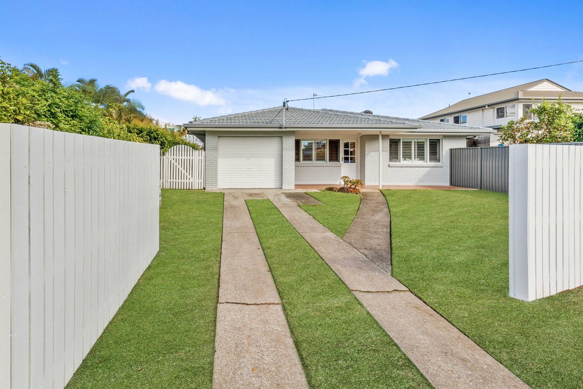 14 Aruma Avenue Burleigh Waters 11