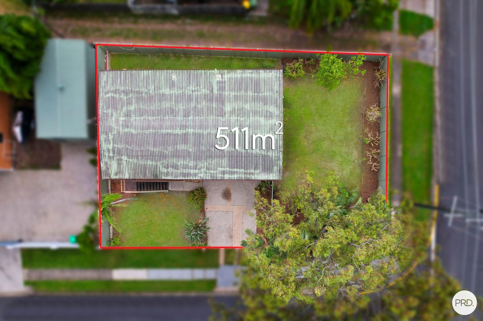 14 Ashton Street LABRADOR 11