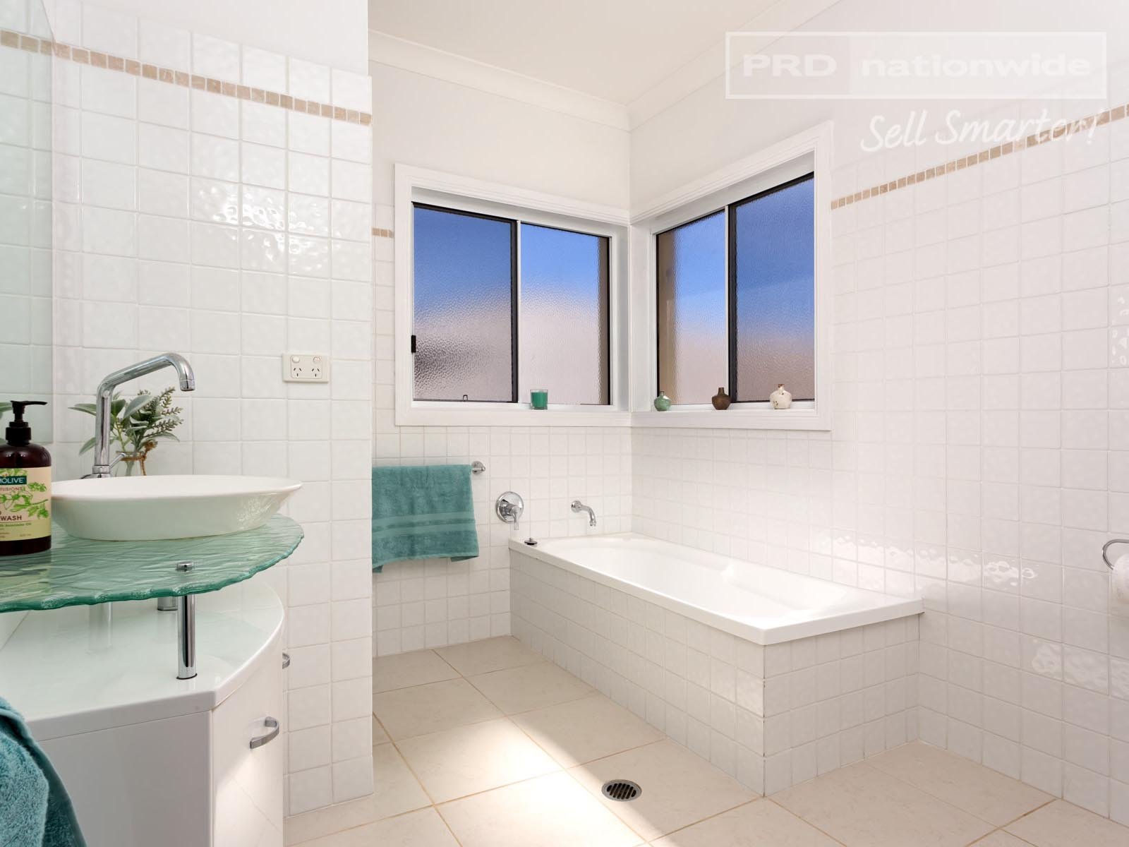 14 Atherton Crescent TATTON 11