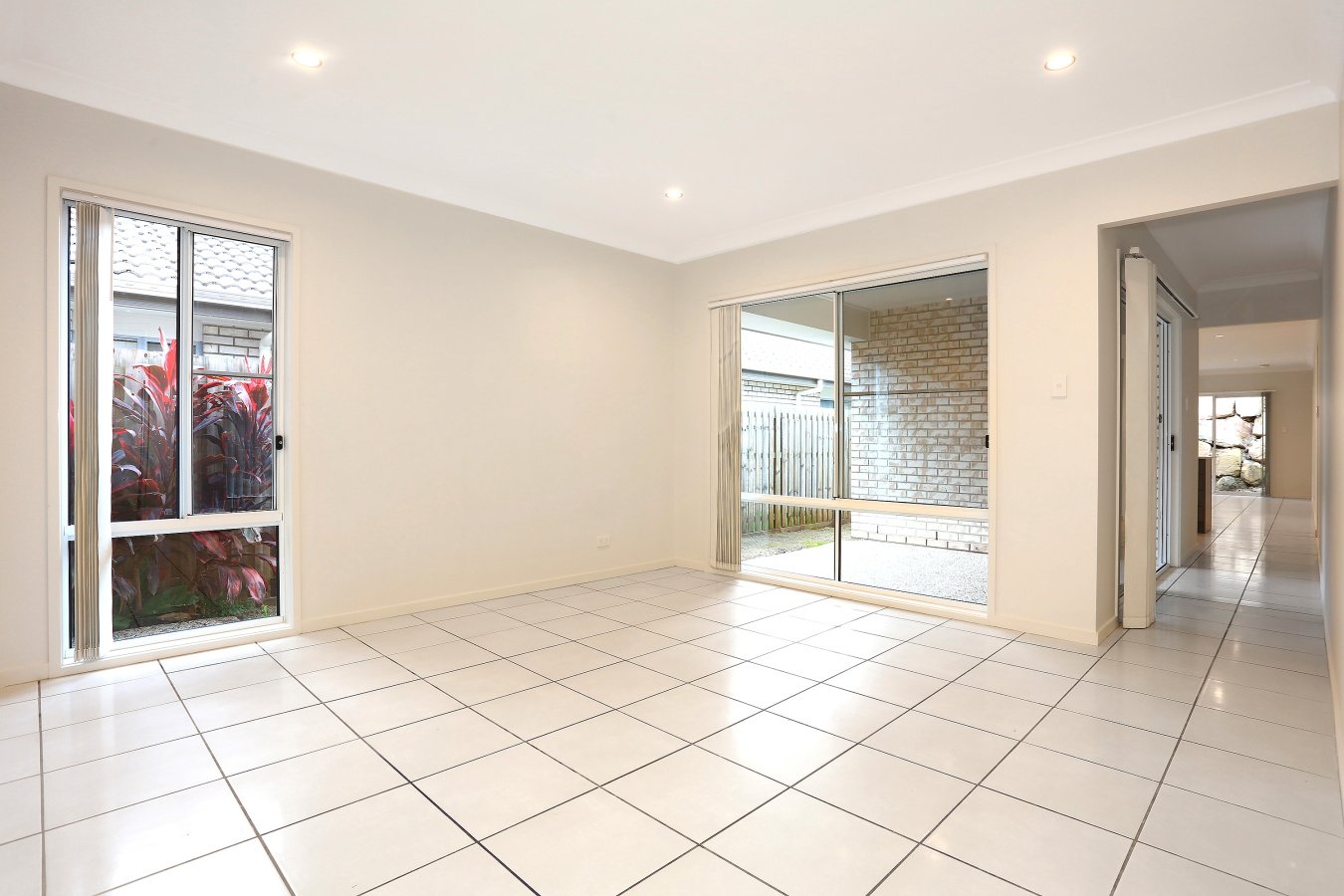 14 Avondale Drive PIMPAMA 3